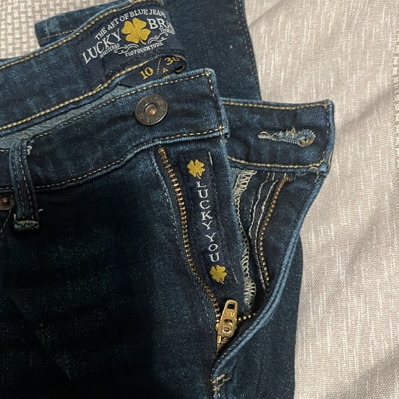 Lucky Brand Women’s skinny jeans size 10/30 stretchy gentle use - Picture 2 of 4